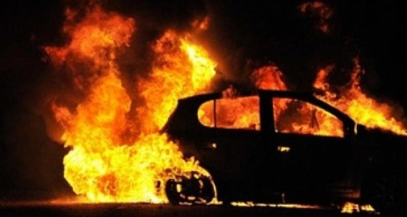 ЧЕЧНЯ. В Сев. Осетии чеченец с риском для жизни спас людей из горящей машины (Dbltj)