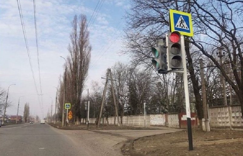 АДЫГЕЯ. В Майкопе на пересечении улиц Шовгенова и Транспортной обновили светофор