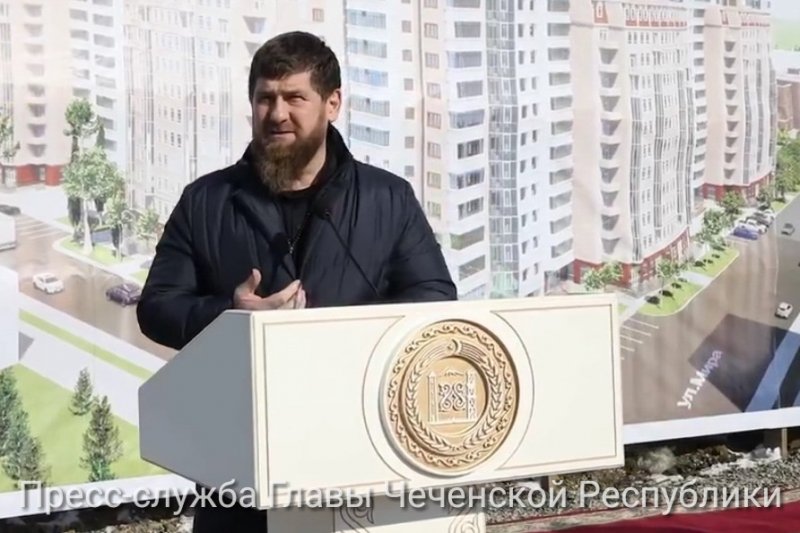 ЧЕЧНЯ. Р. Кадыров заложил капсулу под строительство нового жилого комплекса в Грозном