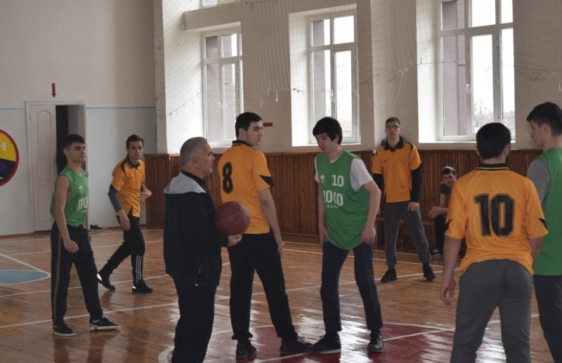 ЧЕЧНЯ. В Аргуне прошел турнир по баскетболу, посвященный Дню молодого избирателя