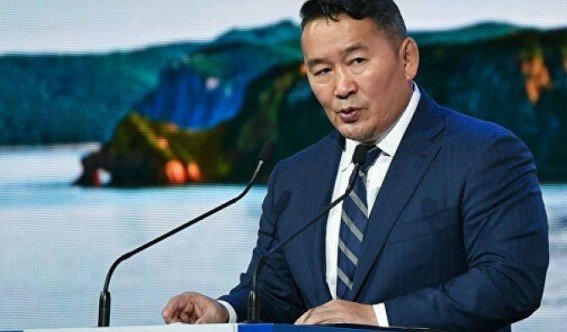 Президент Монголии подарил Китаю 30 тысяч баранов