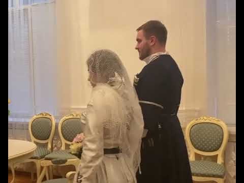 В Грозном пара из Москвы связала себя узами брака. (Видео).