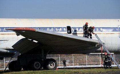 Выжившие в авиакатастрофах пассажиры дали советы по спасению