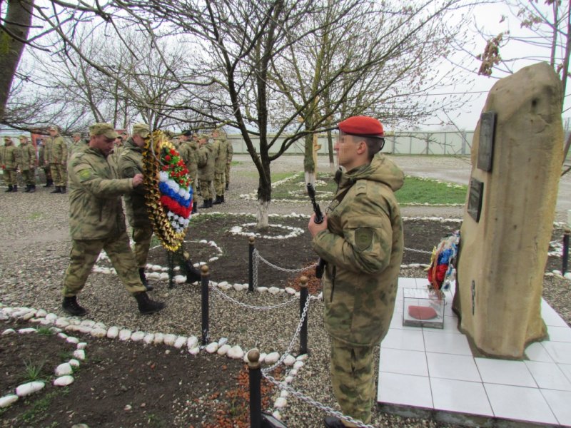 ЧЕЧНЯ. В Объединенной группировке войск (сил) на Сев. Кавказе почтили память погибших спецназовцев