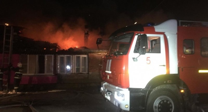 АСТРАХАНЬ. В Трусовском районе Астрахани сгорел многоквартирный дом