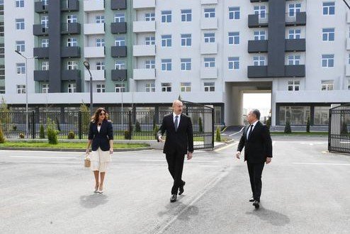 АЗЕРБАЙДЖАН. Ильхам Алиев и Мехрибан Алиева приняли участие в открытии жилого комплекса в Говсане