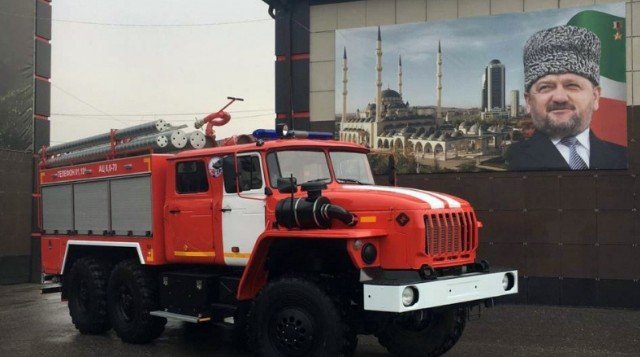 ЧЕЧНЯ. Парк пожарной охраны чрезвычайного ведомства ЧР пополнился новыми спецмашинами