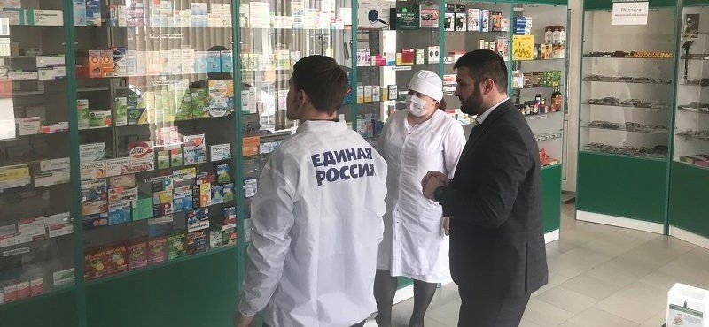 ЧЕЧНЯ. Партийцы «Единой России» проверяют наличие и соответствие цен на медицинские маски в аптеках региона