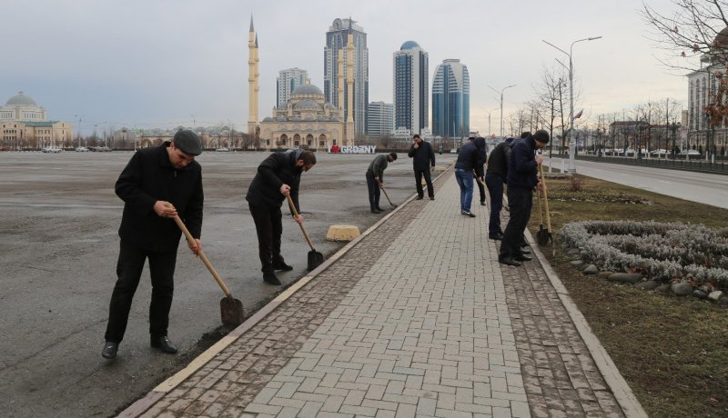 ЧЕЧНЯ. В Грозном начаты работы по подготовке города к теплому сезону