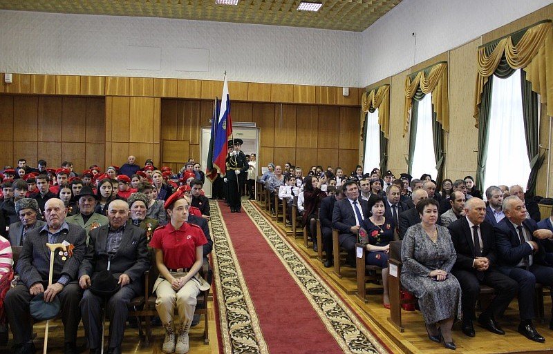 КЧР. Торжественное вручение юбилейной медали «75 лет Победы в Великой Отечественной войне 1941-1945 гг.» ветеранам Великой Отечественной войны и труженикам тыла Усть – Джегутинского муниципального района