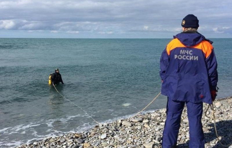 КРАСНОДАР. Около 300 человек ищут пропавших в Черном море в окрестностях Сочи 14-летних школьников