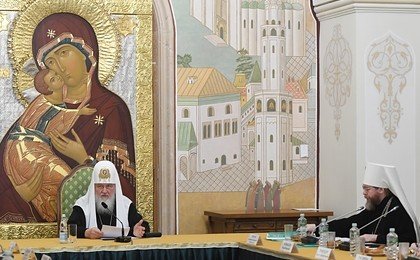Патриарх Кирилл счел коронавирус божьей милостью и путем к богу