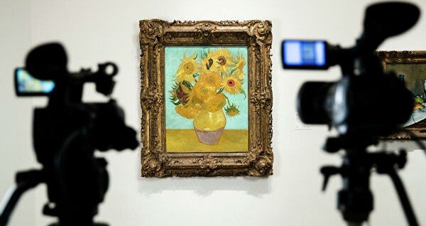 "Подсолнухи" Ван Гога задержал в Токио коронавирус