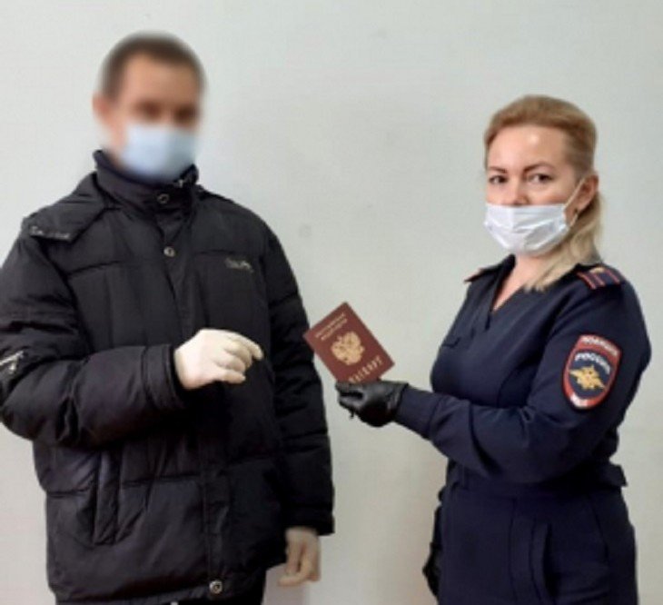 АСТРАХАНЬ. Астраханец получил свой первый паспорт в 38 лет