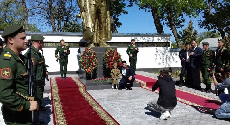 АСТРАХАНЬ. Чеченские волонтеры ищут в Астраханской области родных солдат, погибших под Грозным