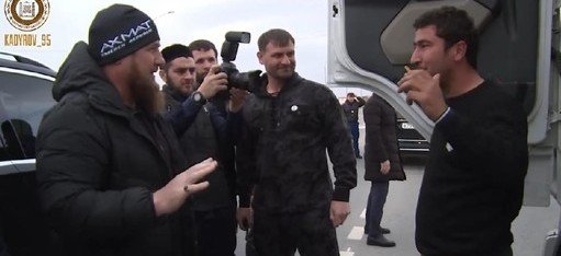 ЧЕЧНЯ. Рамзан Кадыров на границе ЧР пообщался с дальнобойщиком из Турции