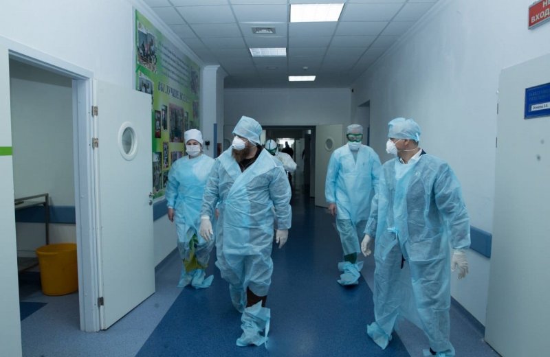 ЧЕЧНЯ. Рамзан Кадыров посетил больницу, где лечатся больные коронавирусом