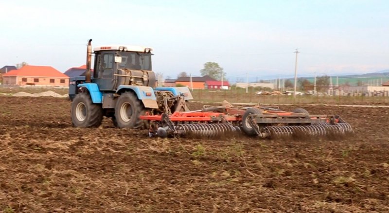 ЧЕЧНЯ. В городе Грозном продолжаются работы по обработке земель для производства сельскохозяйственных культур