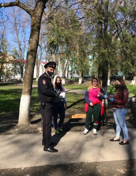 С. ОСЕТИЯ. В Северной Осетии полицейские Пригородного района разъясняют гражданам ответственность за невыполнение режима самоизоляции