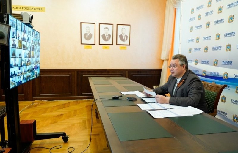 СТАВРОПОЛЬЕ. Глава Ставрополья проследит за обеспечением доплат для медиков