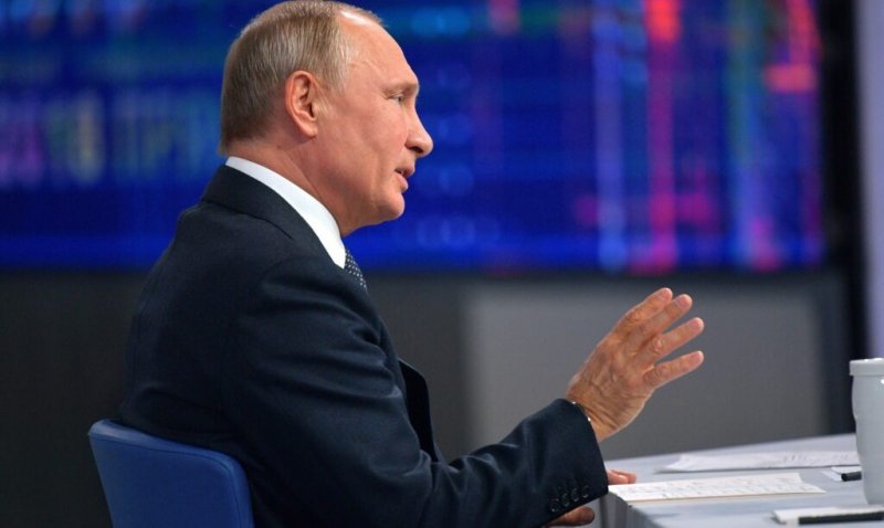ВОЛГОГРАД. Путин пообещал бизнесу дать денег на зарплаты