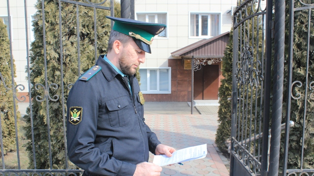 ЧЕЧНЯ. Чеченские приставы помогли жителю КБР взыскать задолженность с недобросовестной организации