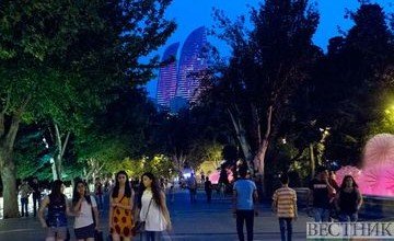 АЗЕРБАЙДЖАН. Рестораны и парки открываются в Азербайджане