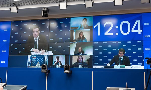 ЧЕЧНЯ. Дмитрий Медведев: За каждым проблемным вопросом стоит конкретный человек