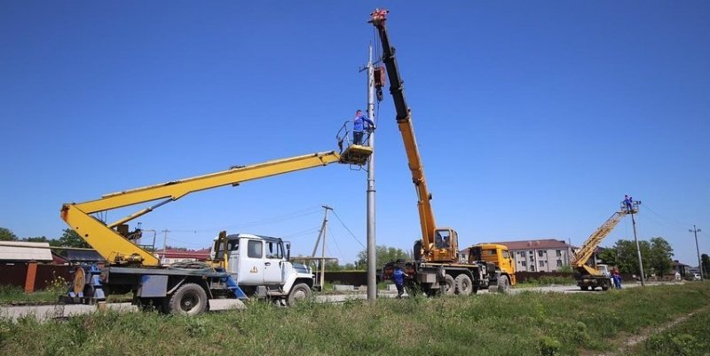 ЧЕЧНЯ. На улице Индустриальная завершается демонтаж ЛЭП