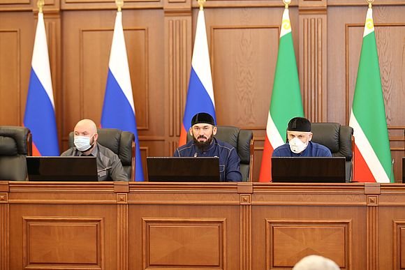 ЧЕЧНЯ.  Парламент дал согласие Главе ЧР на назначение В. Усмаева вице-премьером