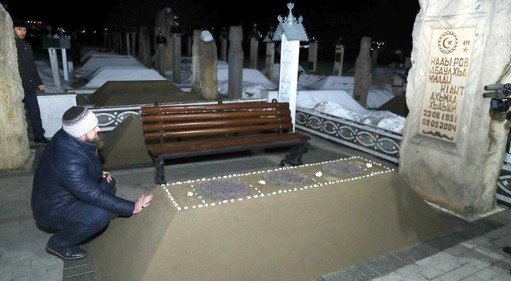 ЧЕЧНЯ. Рамзан Кадыров посетил кладбище в родовом селе