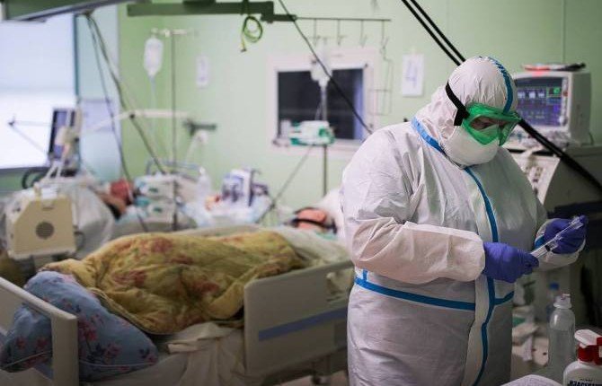 Число заразившихся коронавирусом в России превысило 262 тыс