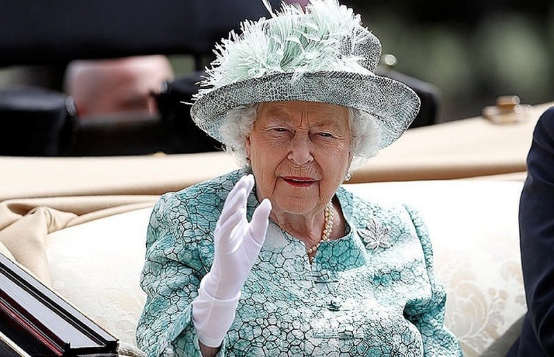 Елизавета II поблагодарила союзников Британии за силу и мужество, проявленные в годы войны