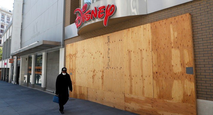 Пандемия обошлась Disney в $1,4 миллиарда