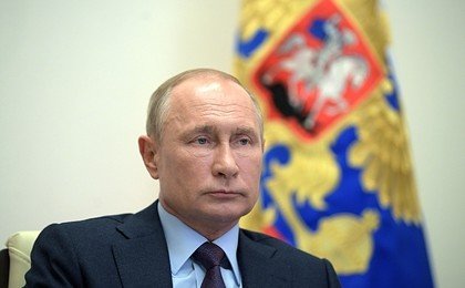 Путин пообещал страховые гарантии борющимся с коронавирусом врачам