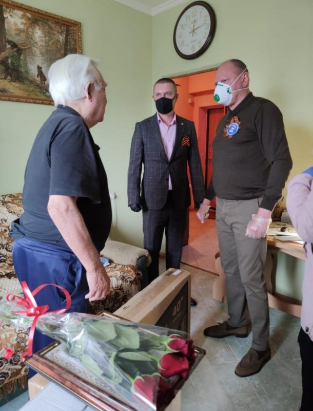 СТАВРОПОЛЬЕ. На Ставрополье ветеранам Великой Отечественной войны вручили подарки от губернатора