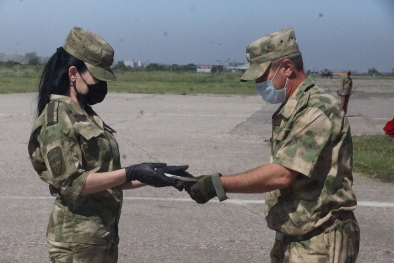 ЧЕЧНЯ. В ОГВ(с) поздравили военнослужащих авиационной группировки с окончанием служебной командировки