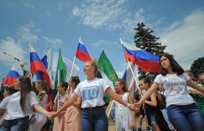 АДЫГЕЯ. В Адыгее празднуют День России