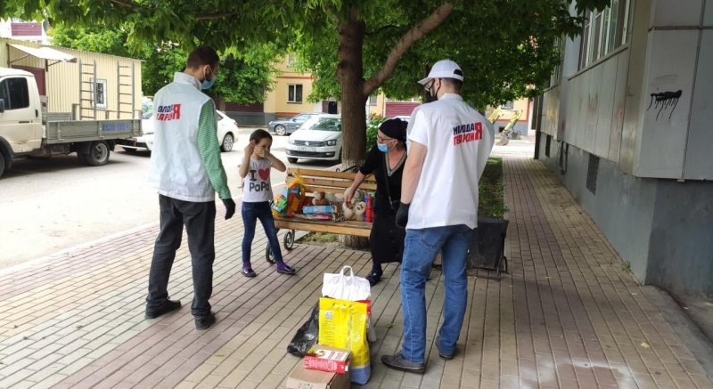 ЧЕЧНЯ. Чеченские молодогвардейцы оказали помощь многодетной семье