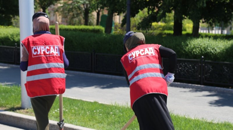 ЧЕЧНЯ. Чистоту в Грозном ежедневно поддерживают около 200 работников СУРСАДа