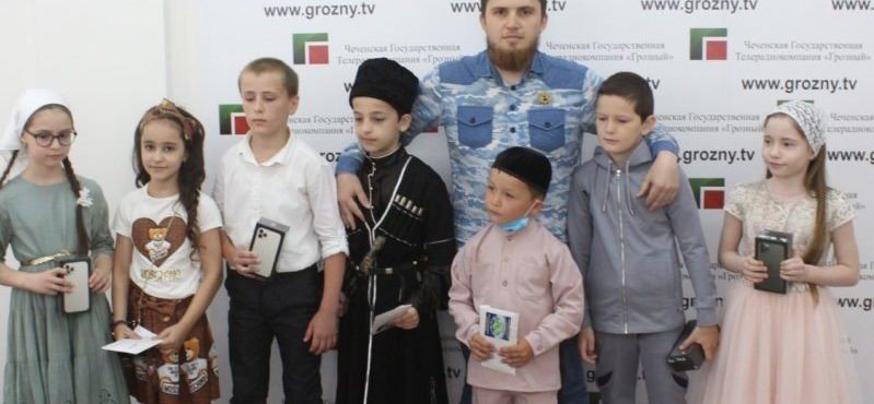 ЧЕЧНЯ. В ЧР подвели итоги конкурса на лучшее стихотворение, посвященное Аймани Кадыровой
