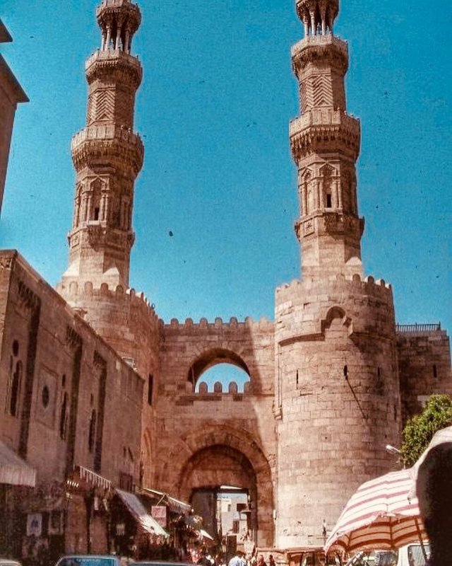 ЧЕЧНЯ. Ворота в Каире, где был повешен последний черкесский султан