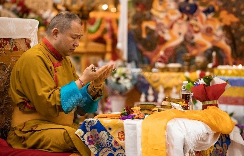 КАЛМЫКИЯ. Тэло Тулку Ринпоче поздравил буддистов с праздником