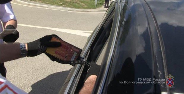 ВОЛГОГРАД. В Волгограде 76 автомобилистов привлекут к ответственности за тонировку