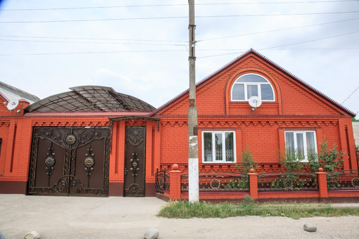 Красна Чечня домами