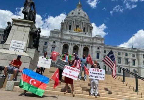 АЗЕРБАЙДЖАН. Представители азербайджанской диаспоры провели акцию протеста в Миннесоте против военной провокации Армении