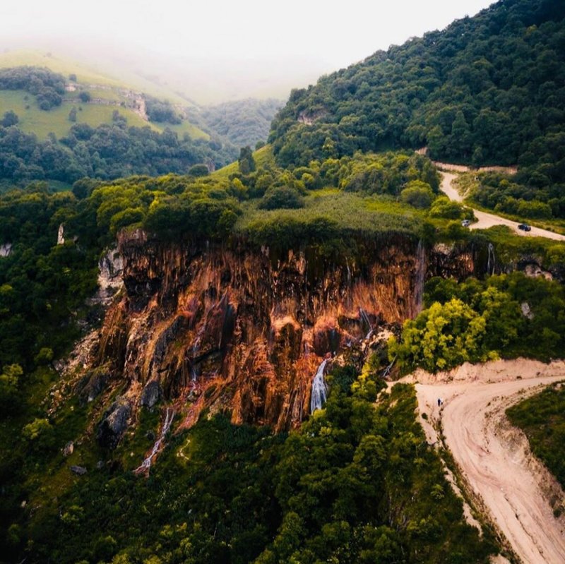 КБР. Красочный водопад Гедмишх, откуда такое странное название?