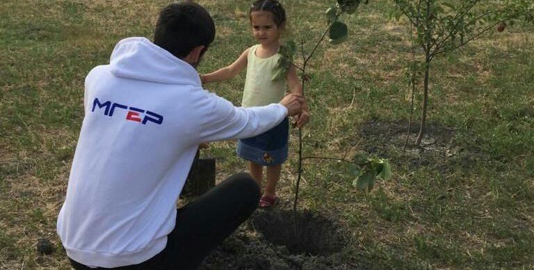 ЧЕЧНЯ. Молодогвардейцы Чечни провели акцию по высадке деревьев