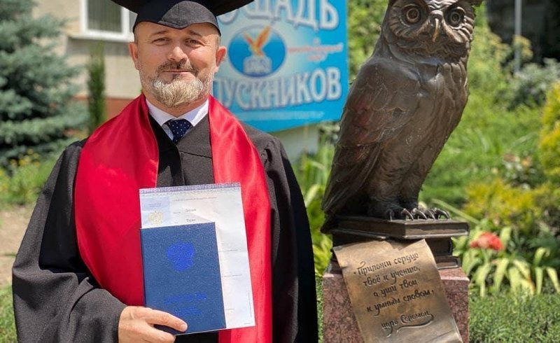 ЧЕЧНЯ. Турко Даудов получил степень магистра международных отношений