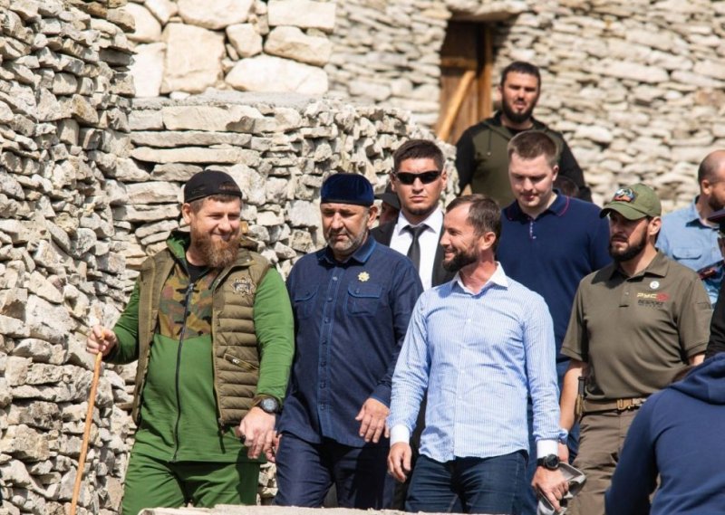 ЧЕЧНЯ. Рамзан Кадыров провел выездное совещание в древнем городе Хой